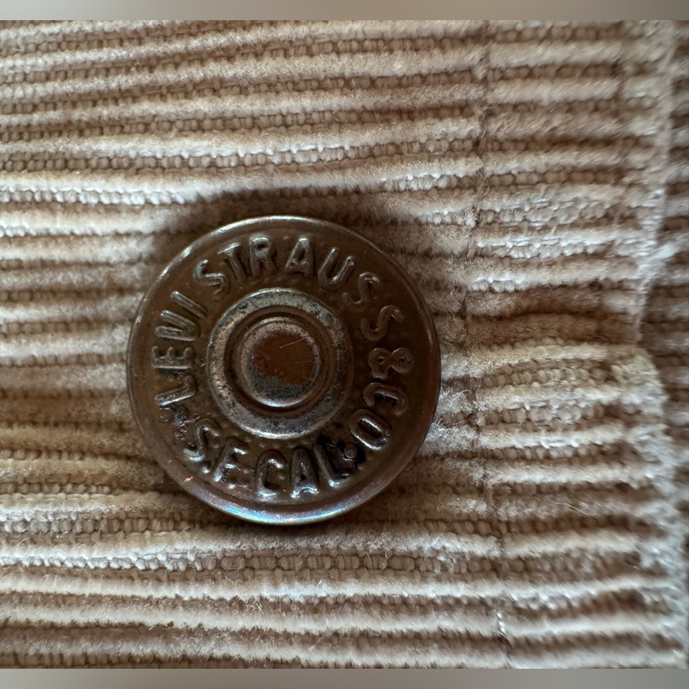 Vintage Levi’s White Tab 70’s SF 207 High Waisted Corduroy Pocket Shorts - Picture 3 of 6